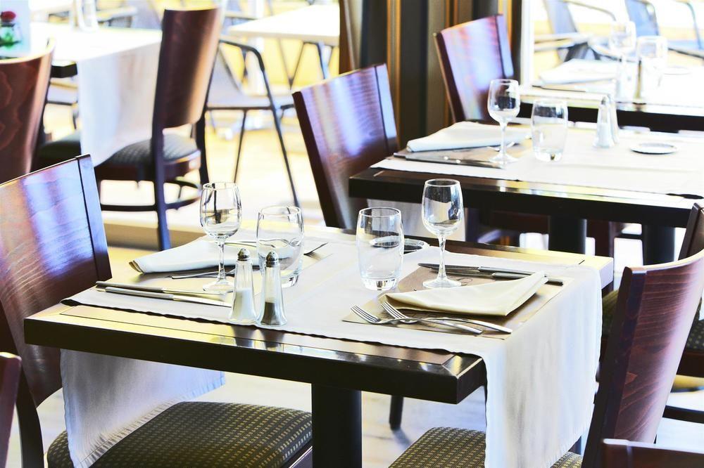 Brit Hotel Marseille Aeroport เลส์-เปนส์-มิราโบ ภายนอก รูปภาพ