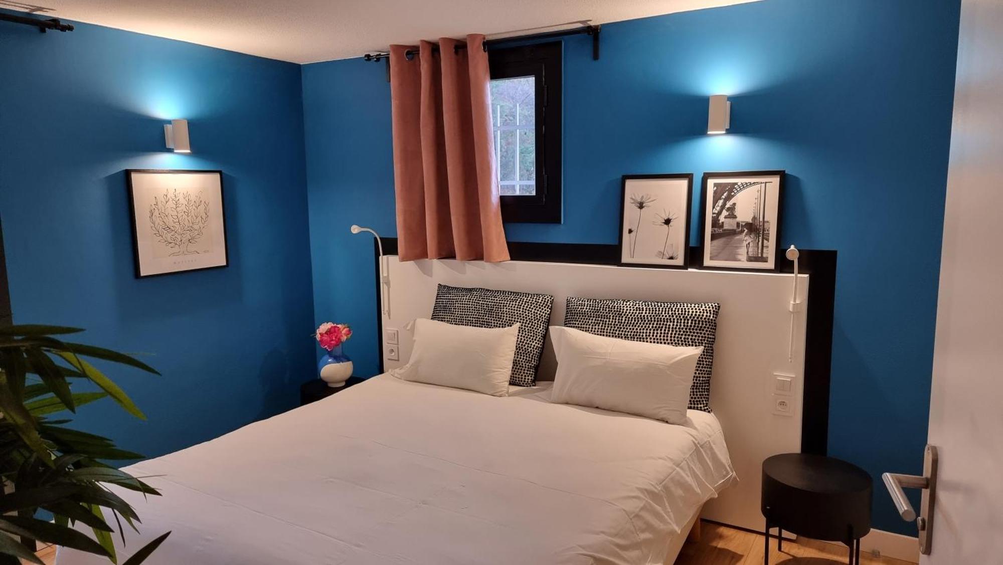 Brit Hotel Marseille Aeroport เลส์-เปนส์-มิราโบ ภายนอก รูปภาพ